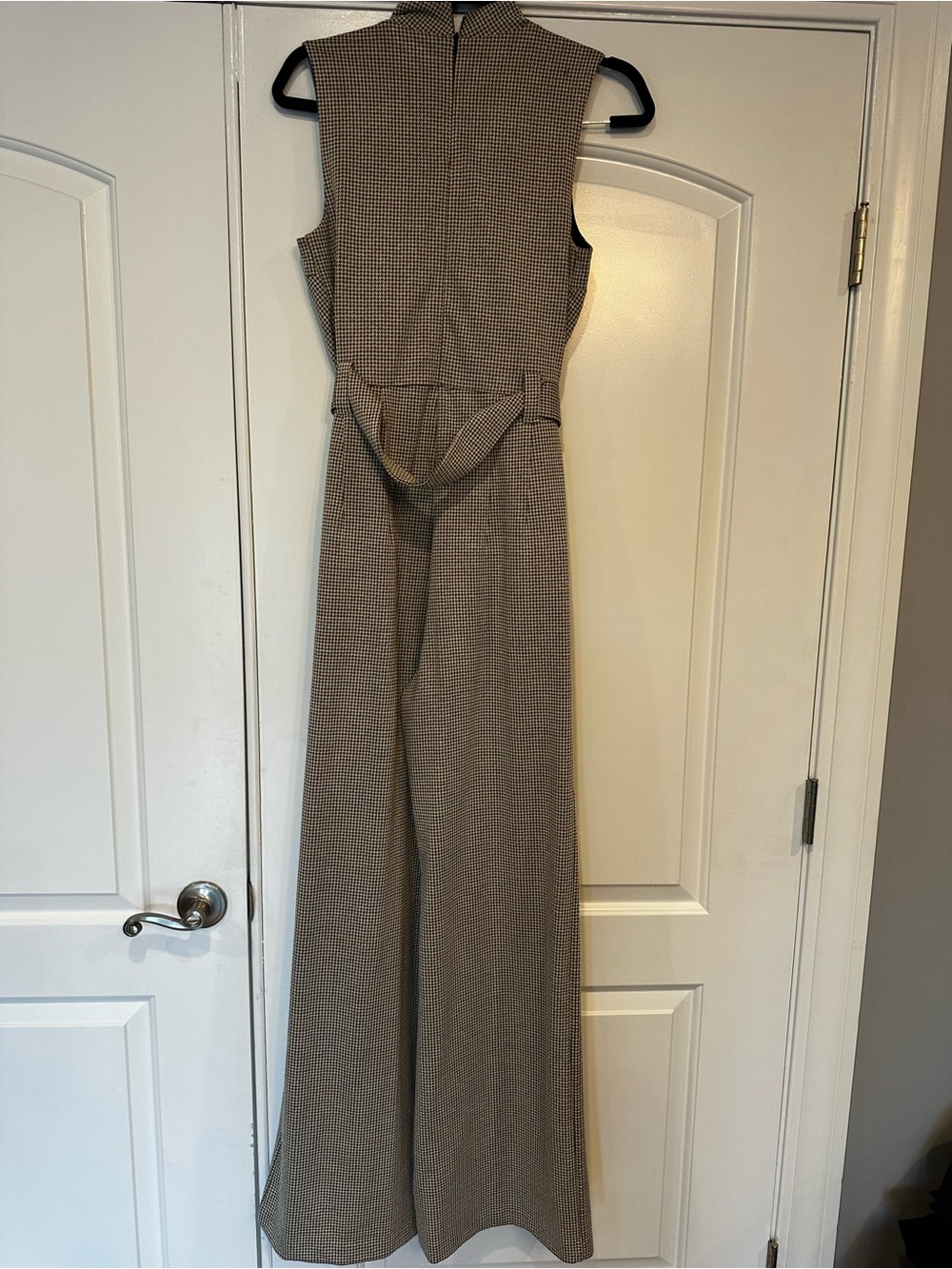 Sleeveless Wide-Leg Jumpsuit in Brown Black Houndstooth - Picture 4 of 4